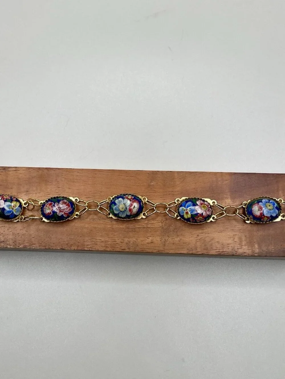 VTG Italian Venetian Floral Glass Cabochon Bracelet Gold Tone Mid Century MCM
